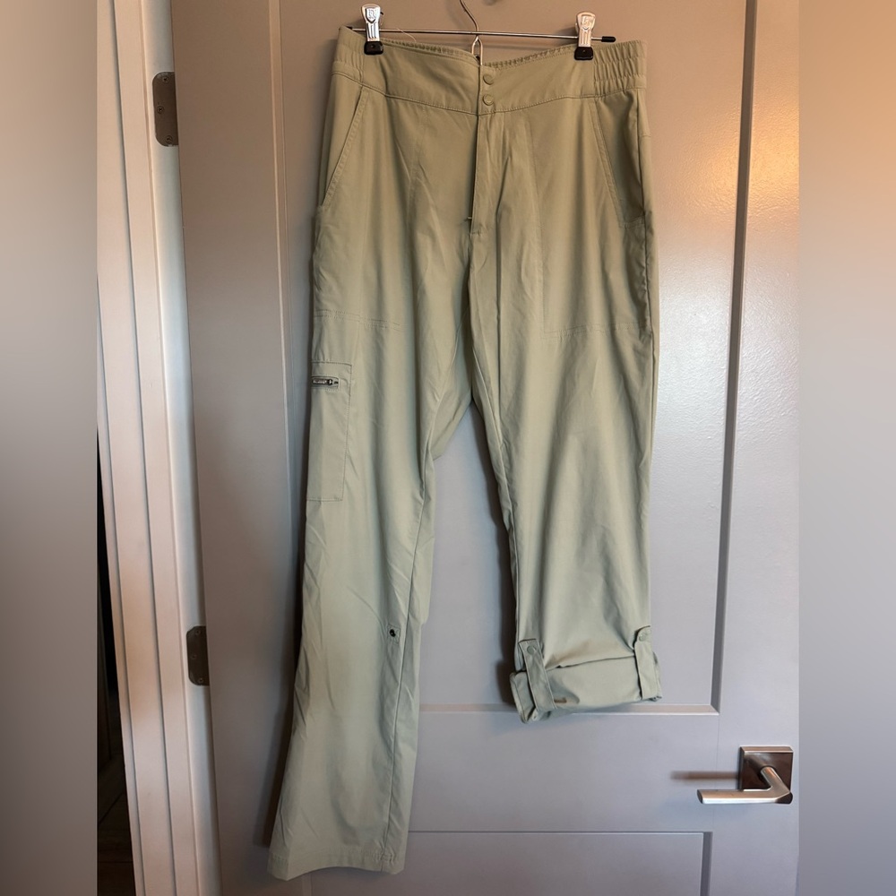 Columbia size 6 Light Green Outdoor Trousers